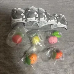 くだものさん　めじるしアクセサリー　ガチャ