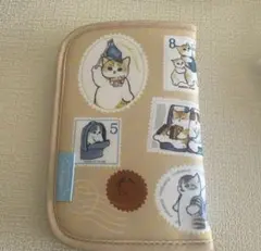 パスポートも入るマルチポーチ