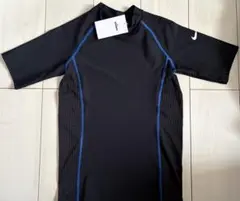 新品　150cm Nike ナイキ　ラッシュガード 黒×ブルー
