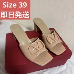 極美品　 ヴァレンティノ　現行　付属品完備　スライドサンダル　Vロゴ　アイボリー 2025年最新】ヴァレンティノサンダルの人気アイテム - メルカリ