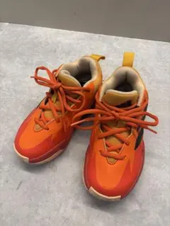 アディダス　セレクトミッド　18㎝　キッズバスケットボール