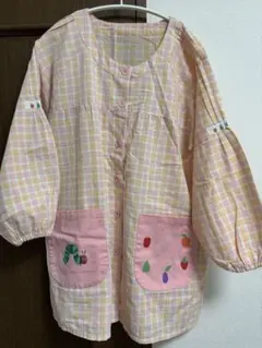 はらぺこあおむし　スモック　チェック柄エプロン 保育士　幼稚園教諭　すてきな先生