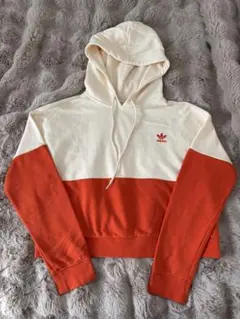 adidas アイボリーオレンジ パーカー OTサイズ