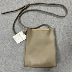 新品 INDIVI ショルダーバッグ　スマホショルダー　ミニショルダー