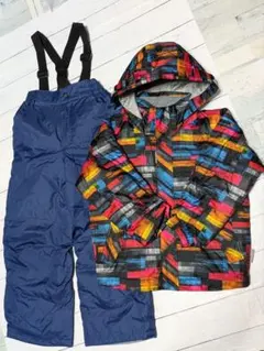 美品 VAXPOT キッズ雪遊びスノボードスノボースキーウェア　サイズ130