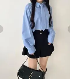 lilLilly クロップドロゴショートシャツ BLUE - メルカリ