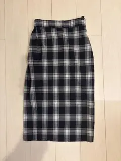 GU チェック柄スカート