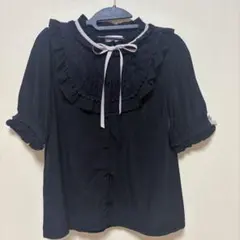 LIZLISAフリル付きブラックブラウス リズリサ