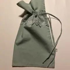グリーンの花柄刺繍巾着袋