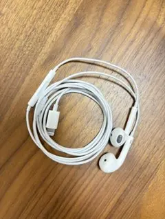 【Apple】純正　EarPods Lightningコネクタ 有線イヤホン