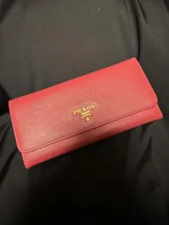 PRADA レッド ナイロン 長財布 - メルカリ