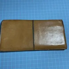 ブラウンレザー二つ折り財布