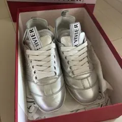 2025年最新】ロジェヴィヴィエ スニーカー 35の人気アイテム - メルカリ