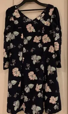 花柄ワンピース