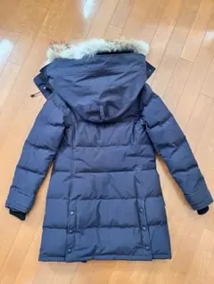 カナダグース ダウンジャケット