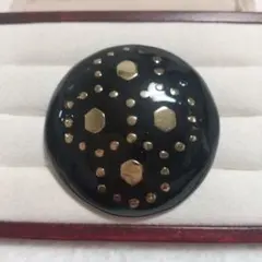 ヴィンテージブローチ　アンティークピンバッジ　昭和レトロ　古着