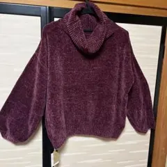 ボリューム袖　タートルネック　ニットワインレッド セーター新品タグ付き