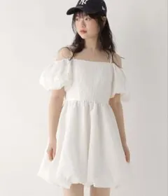 Heather オフショルバルーンミニワンピ ース