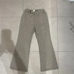 フレアパンツ ベージュ・ブラウン パターン
