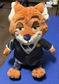 値下げ!! ズートピア2 ニック・ワイルド タキシードぬいぐるみ - メルカリ