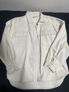 ホワイト ボタン付きジャケット