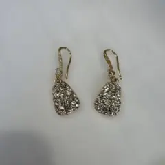 ゴールドフックピアス クリスタル装飾