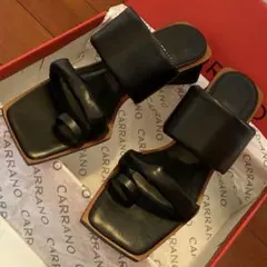 新品✨37サイズ CARRANO カラーノ トングミュールサンダル ブラック 黒のサムネイル