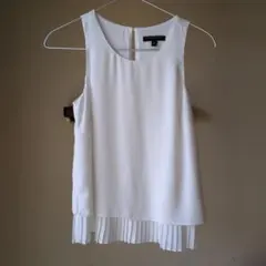 BANANA REPUBLIC ホワイト ノースリーブ XS　約1万購入品
