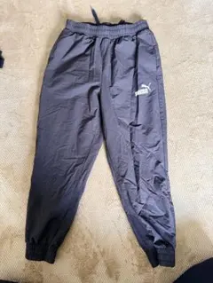 PUMA 黒 ジャージパンツ