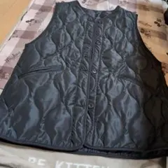 黒 キルティングベスト 5ボタン