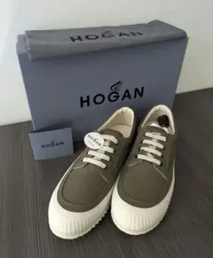新品 HOGAN ホーガン キャンバスローカットスニーカー(定価72,600円)のサムネイル