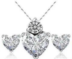 ハートクリスタルピアスとネックレスセット