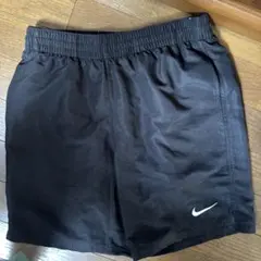 Nike 黒 ショートパンツ ドローストリング付き　水陸両用のサムネイル