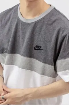 NIKE ボーダーTシャツ　Lサイズのサムネイル