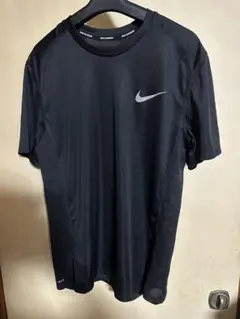 ナイキNIKE RUNNING ドライフィット素材　Tシャツ ブラック　サイズLのサムネイル