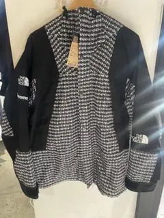 Supreme The North Face Mountain Jacket