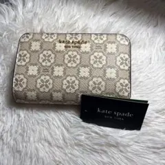 kate spade NEW YORK 二つ折り財布 モノグラムのサムネイル