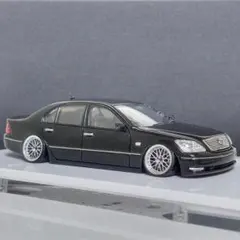 トミカリミテッドヴィンテージネオ LEXUS LS400 セルシオ ゴールド