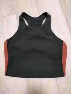 ユニクロ　ブラトップ　タンクトップ