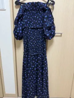 SNIDEL フローラルオフショルダーワンピース