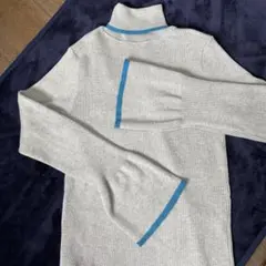 グレー タートルネック セーター