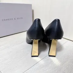 【美品】Charles & Keith ポインテッドトゥパンプス ブラックのサムネイル