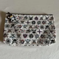 ワンピースポーチ スカルチャーム付き