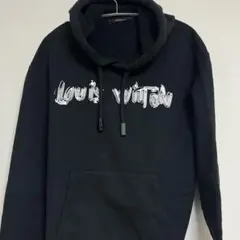 【美品】LouisVuittonロゴパターンパーカーブラック LOUIS VUITTON ルイヴィトン モノグラムパーカー アウター