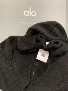 alo yoga フリースジャケット