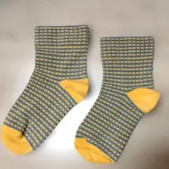 靴下屋 イエロー×ブルーチェック柄ソックス