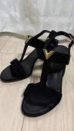 【美品】LOUIS VUITTON（ルイヴィトン）　ブラックスエード　サンダル