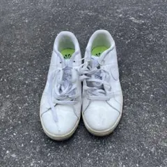 Nike ホワイトスニーカー 使用感あり
