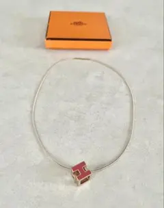 エルメス　ゴールド×オレンジ　カージュドアッシュ　Hキューブ　チャーム エルメス カージュドアッシュ Hキューブ ネックレス GP×925