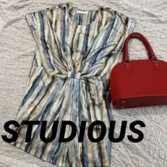 【美品】STUDIOUS 長めのトップスのサムネイル